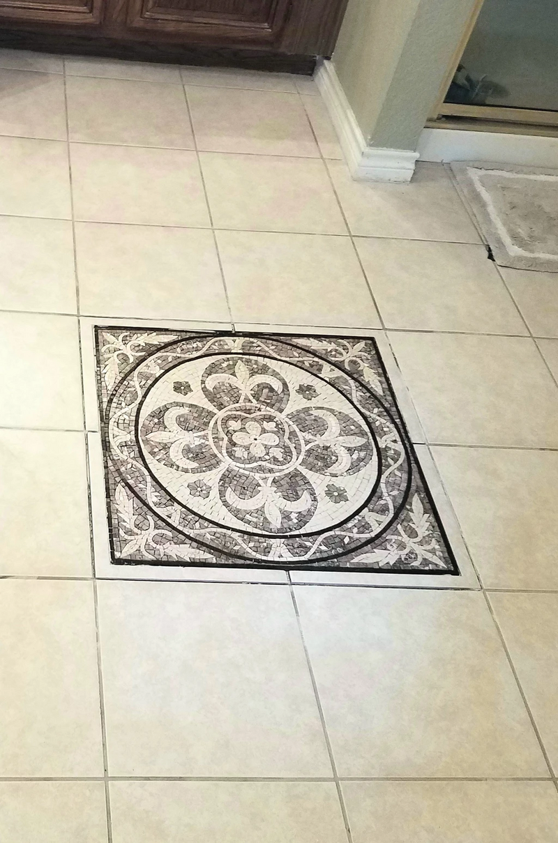 Fleur de Lis Marble Mosaic - Lyla II