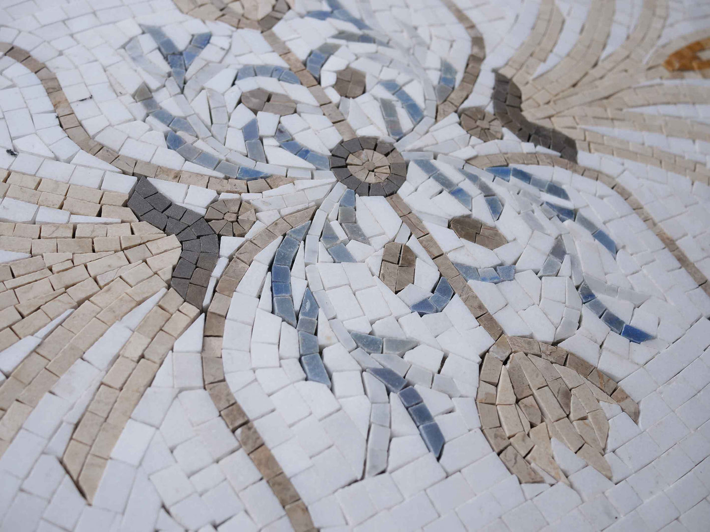 Geometric Mosaic - Symetric Shapes