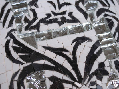 Dreamy Black & White Mosaic Pattern