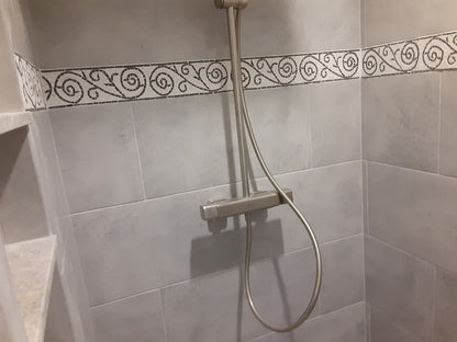 Mosaic Border- Floral Zebre