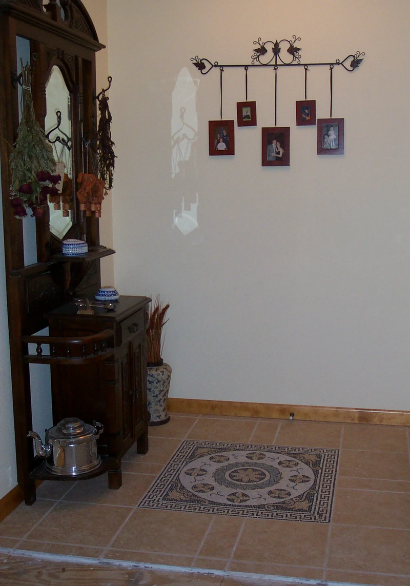 Greco-Roman Floral Panel - Apollo Gray Mosaic