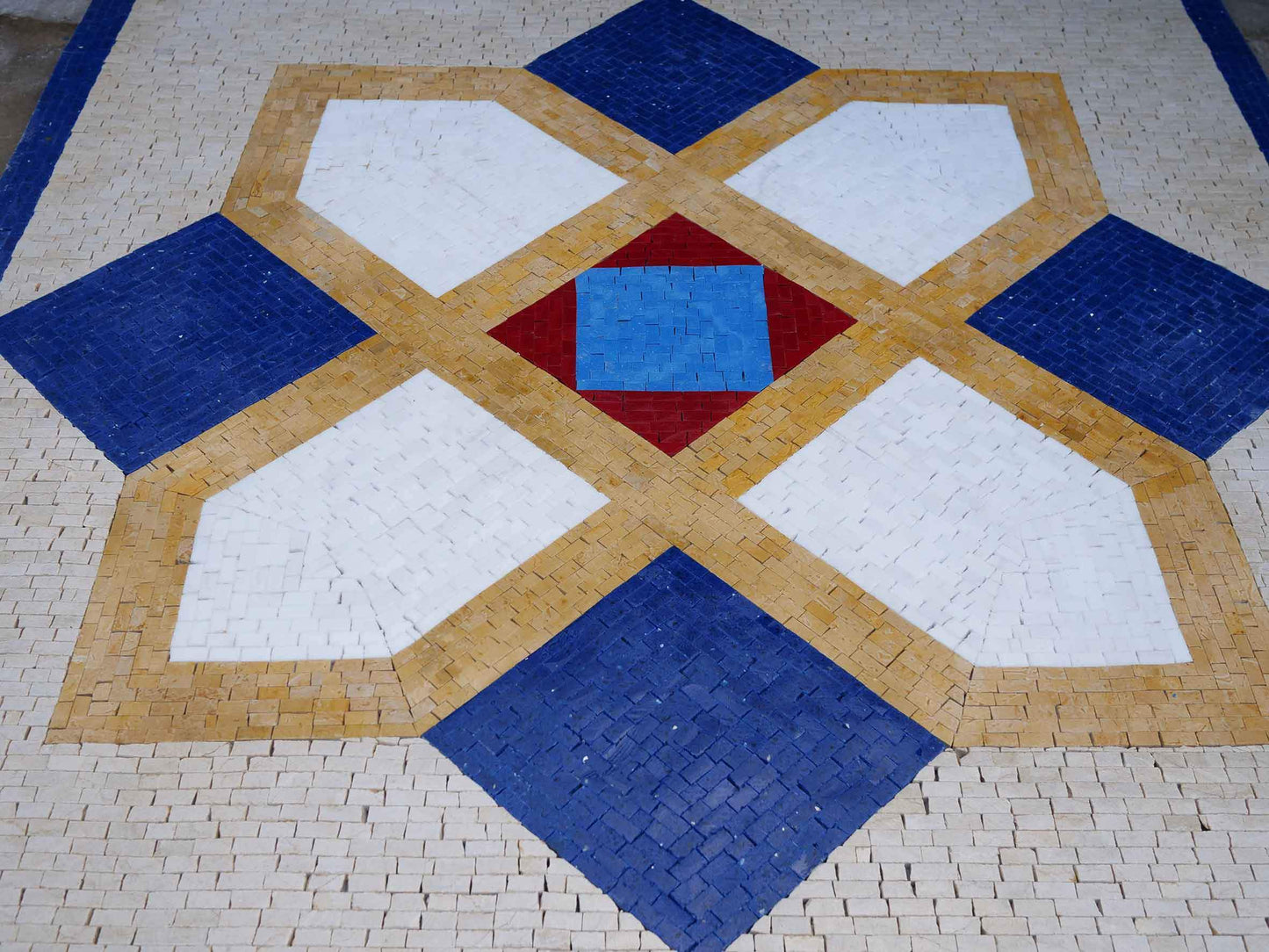 Giovani Geometrical Mosaic