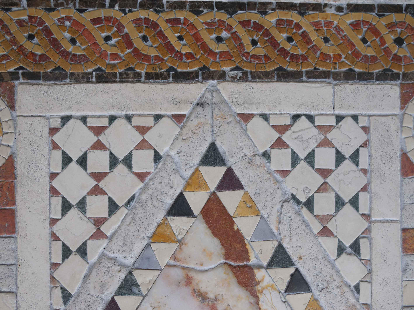 Marble Mosaic Design - Marble Diamond