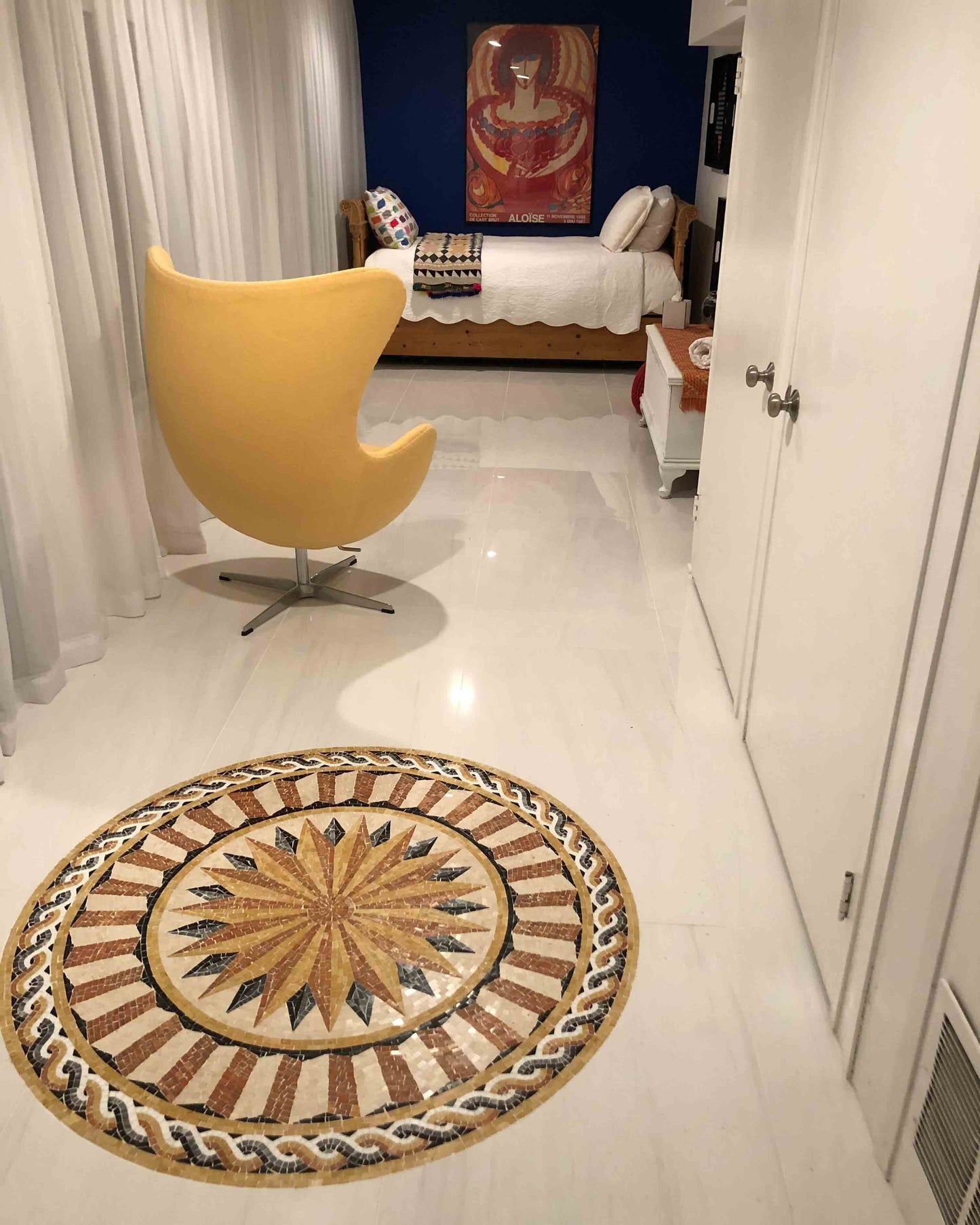 Round Starburst Marble Mosaic - Nova II